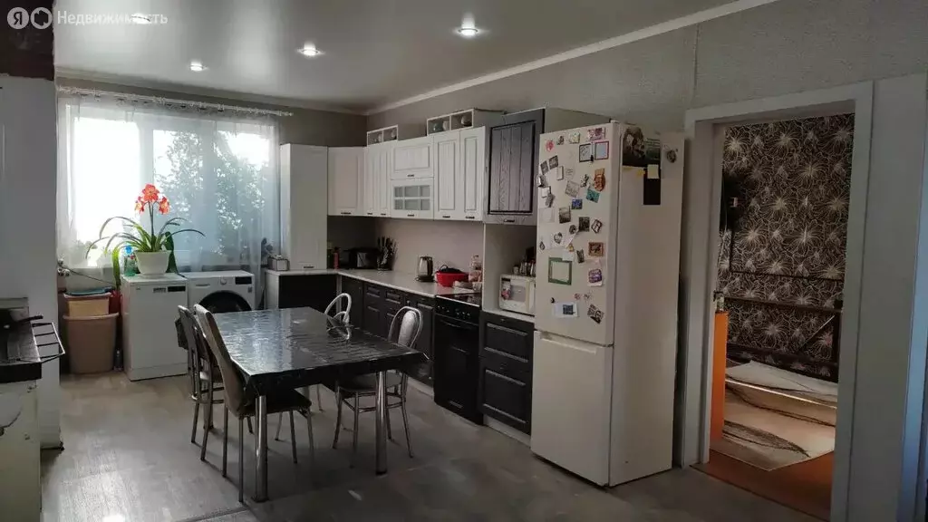 Дом в Лесосибирск, Еловая улица, 5 (100 м) - Фото 1