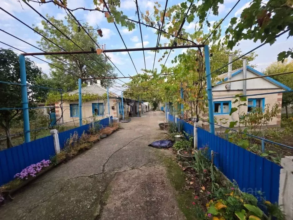 Дом в Крым, Ленинский район, с. Красногорка ул. Садовая, 38 (58 м) - Фото 1