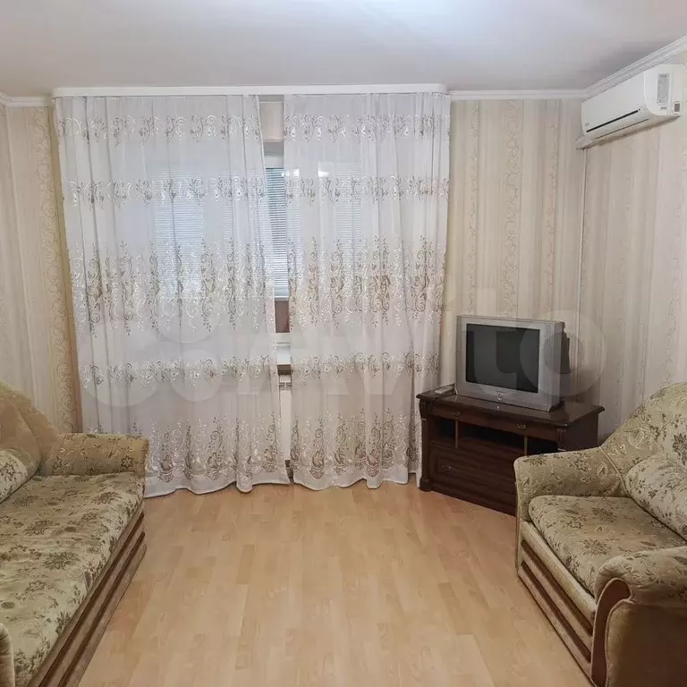 1-к. квартира, 45 м, 3/10 эт. - Фото 1