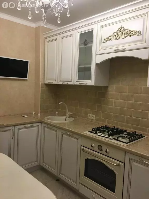 3-комнатная квартира: Нижнекамск, проспект Химиков, 17 (65.9 м) - Фото 1
