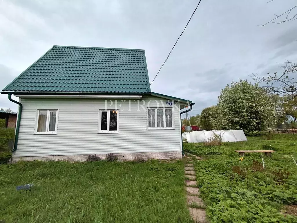 Дом в Калужская область, Тарусский муниципальный округ, Некрасово ... - Фото 1