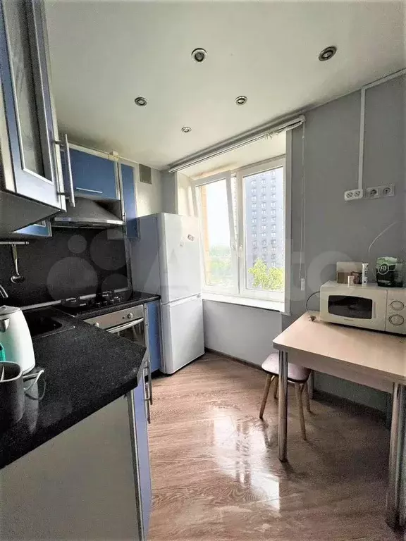 2-к. квартира, 40 м, 9/9 эт. - Фото 1