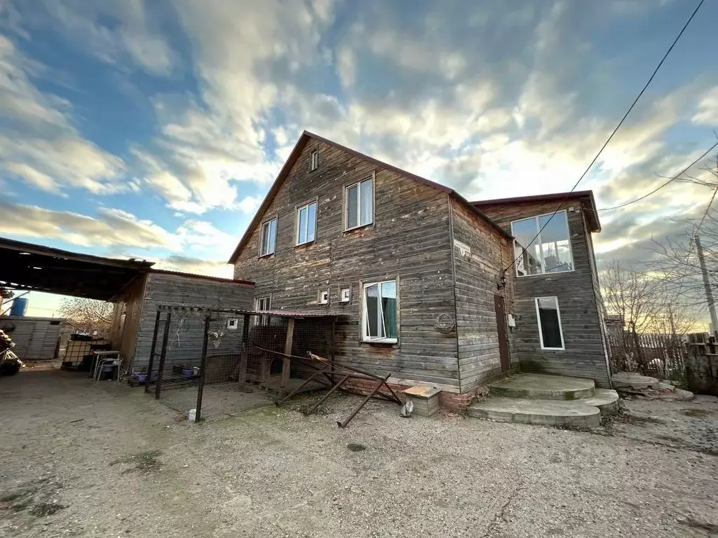 Дом в Оренбургская область, Оренбургский район, пос. Чкалов ул. ... - Фото 1