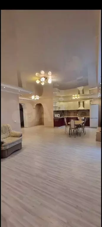 3-к. квартира, 106 м, 4/9 эт. - Фото 0