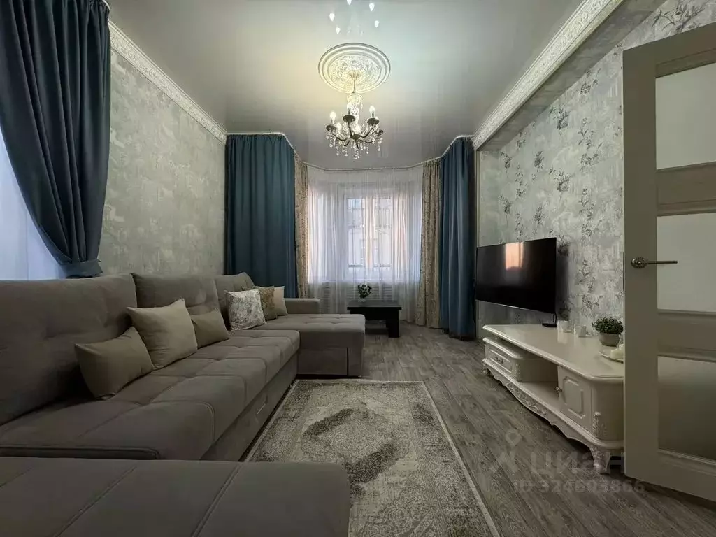 2-к кв. Астраханская область, Астрахань пл. Ленина, 10 (58.0 м) - Фото 2