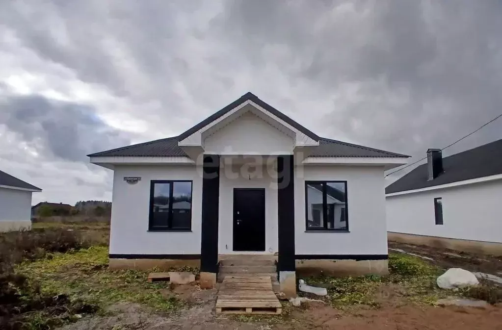 Дом в Башкортостан, Иглинский район, Акбердинский сельсовет ул. ... - Фото 1