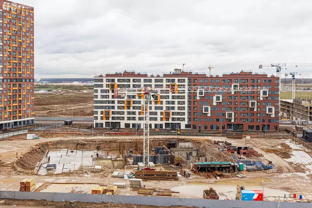 1-комнатная квартира: деревня Новосаратовка, улица Первых, 4к2 (37.4 ... - Фото 1