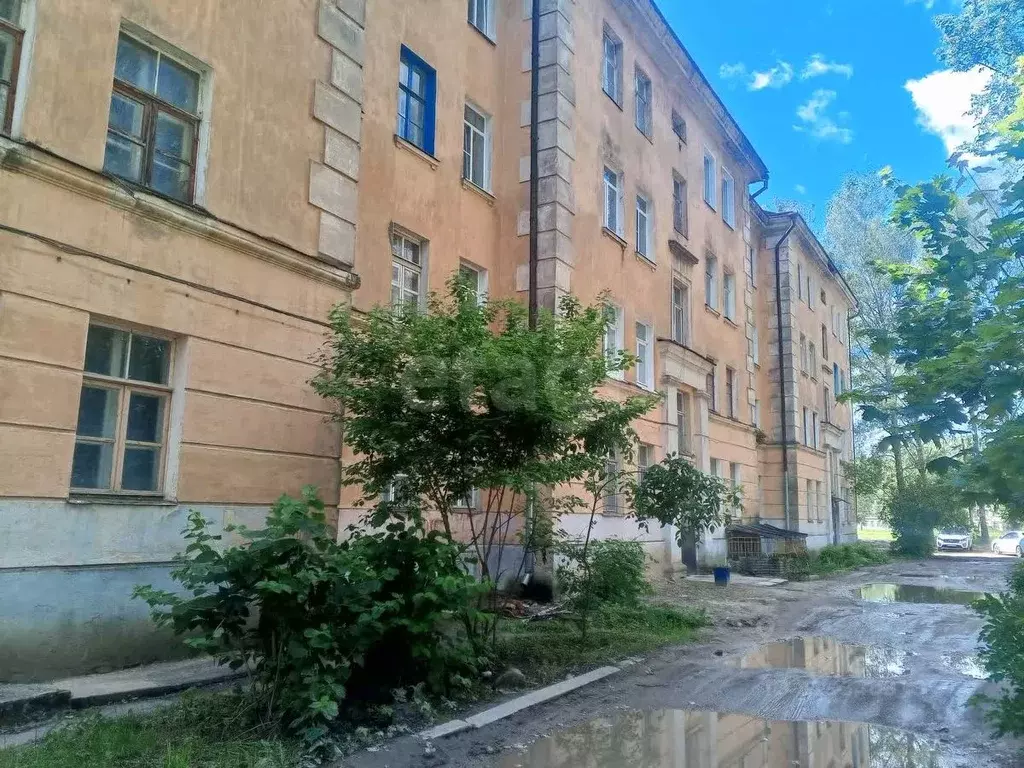 3-к кв. Псковская область, Остров ул. ДОС, 8 (99.1 м) - Фото 1