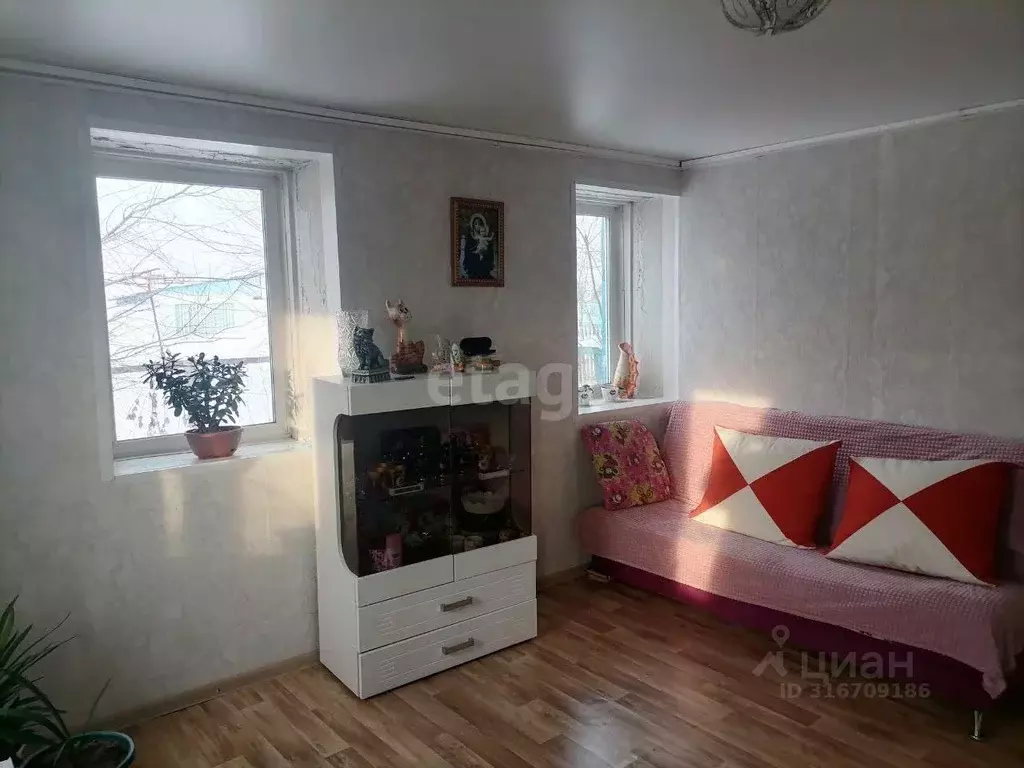 3-к кв. Забайкальский край, Нерчинск Старогородская ул., 23 (63.7 м) - Фото 0