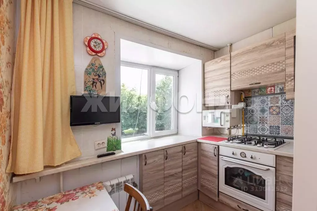 2-к кв. Алтайский край, Барнаул Новоугольная ул., 24 (44.8 м) - Фото 0
