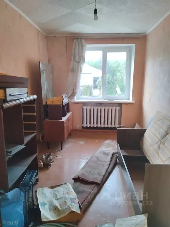 4-к кв. Курская область, Медвенский район, д. Амосовка  (100.0 м) - Фото 1