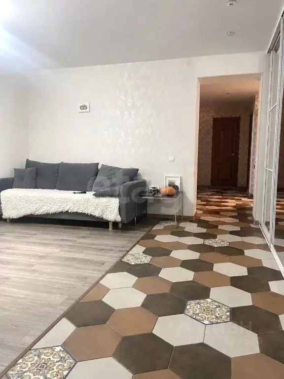 3-к кв. Кировская область, Киров ул. Казанская, 31 (73.3 м) - Фото 1