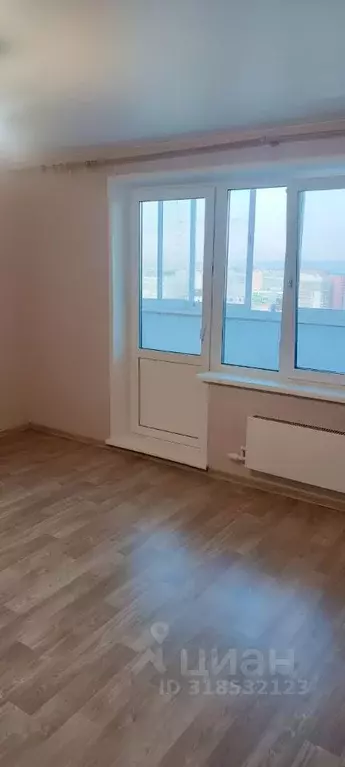 3-к кв. Красноярский край, Красноярск ул. Светлова, 38 (70.0 м) - Фото 0