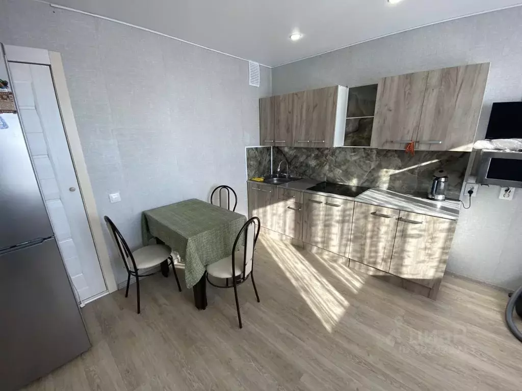 1-к кв. Тюменская область, Тюмень ул. Монтажников, 38 (41.0 м) - Фото 2