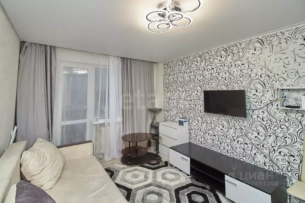 2-к кв. Тюменская область, Тюмень ул. Судостроителей, 32 (46.4 м) - Фото 1