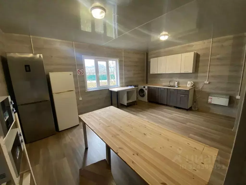 Дом в Ленинградская область, Кингисеппский район, д. Вистино ул. ... - Фото 1