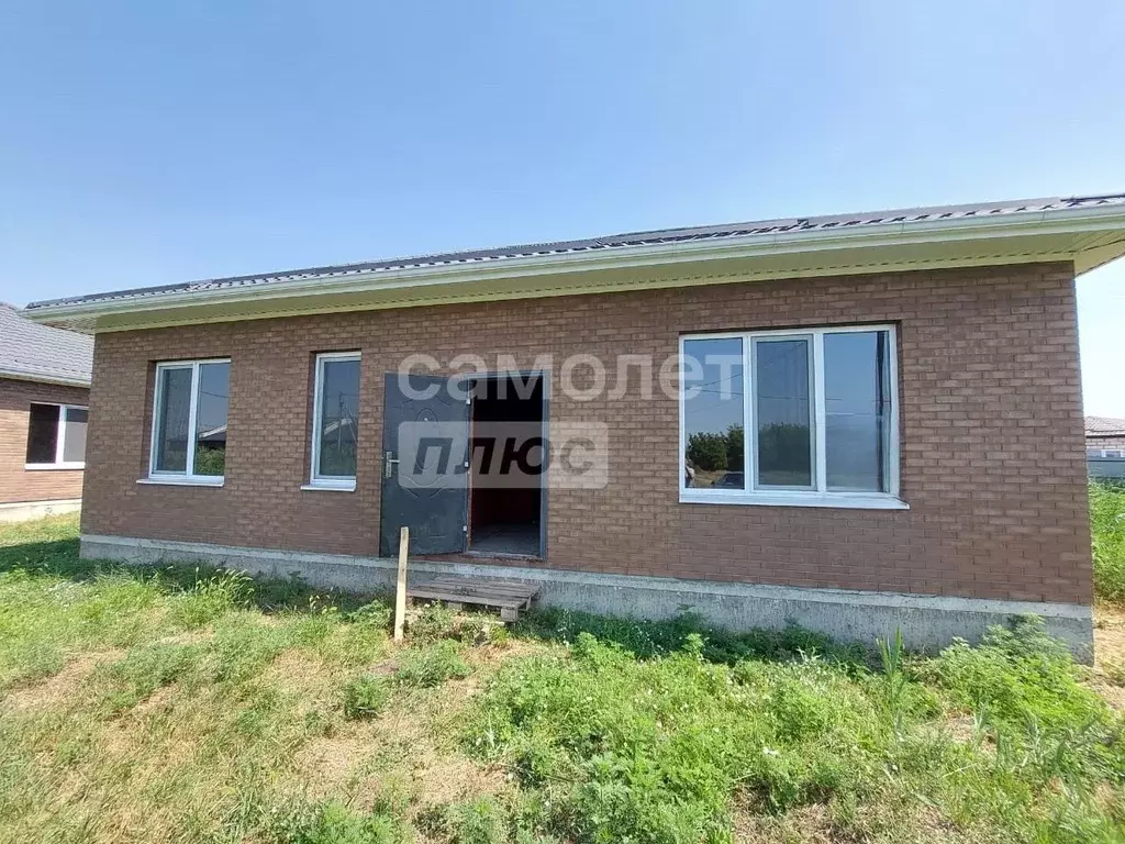 Дом в Краснодарский край, Кореновск ул. Розы Люксембург, 80 (124 м) - Фото 1