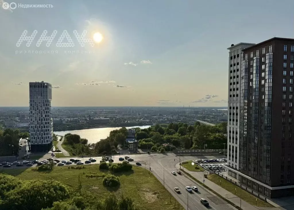 3-комнатная квартира: Нижний Новгород, улица Максима Горького, 24 ... - Фото 1