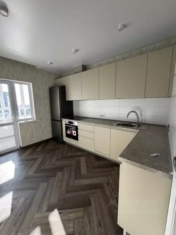 1-к кв. Крым, Симферополь просп. Александра Суворова, 3 (37.5 м) - Фото 1