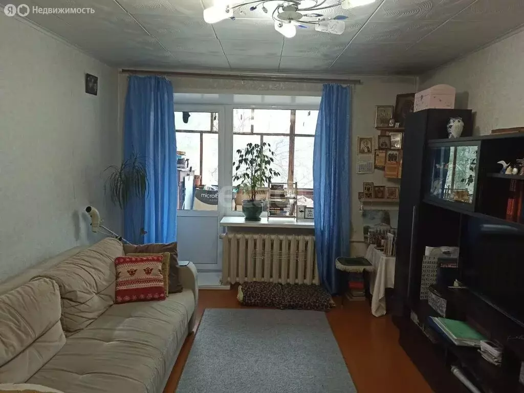 3-комнатная квартира: Бирск, улица 8 Марта, 32 (57.4 м) - Фото 0