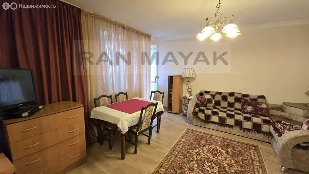 4-комнатная квартира: Белореченск, улица Ленина, 15 (78.1 м) - Фото 1