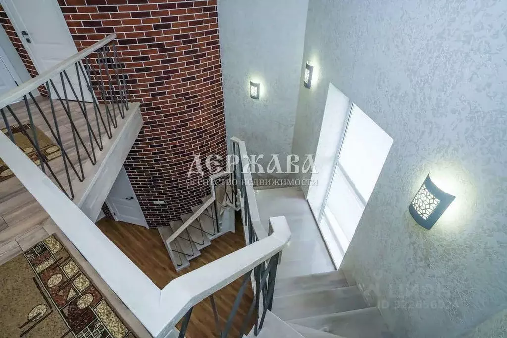 Дом в Белгородская область, Старый Оскол пер. 1-й Мирный (192 м) - Фото 2