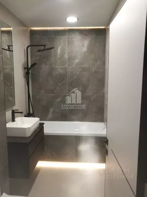 1-к кв. Калининградская область, Гурьевский муниципальный округ, пос. ... - Фото 1