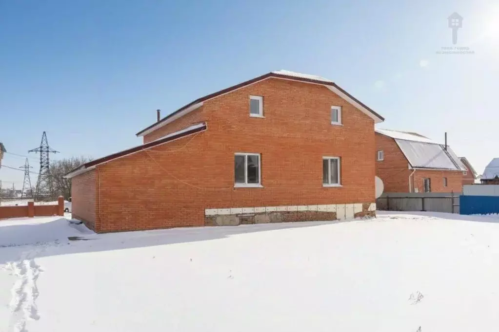 Дом в Омская область, Омский район, с. Троицкое ул. Парадная, 2 (220 ... - Фото 2