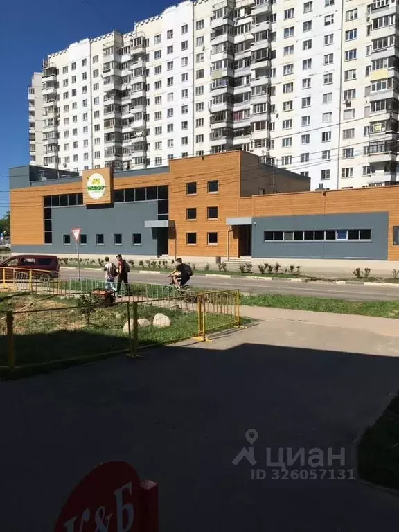 Торговая площадь в Московская область, Сергиев Посад ул. Осипенко, 1 ... - Фото 1