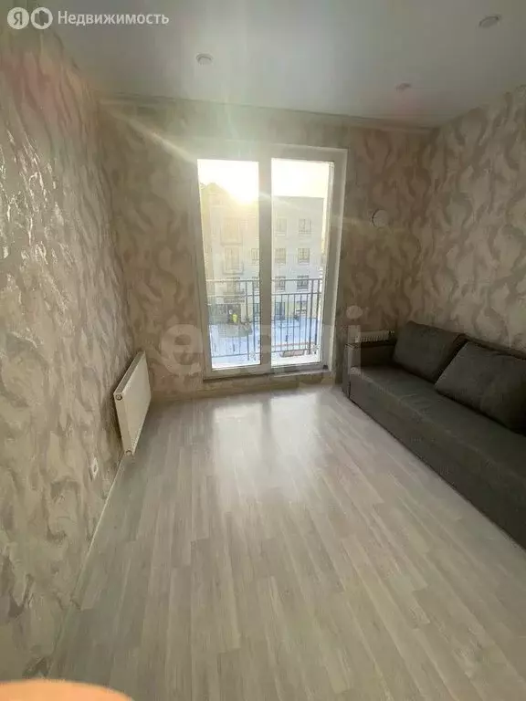 1-комнатная квартира: Тюмень, улица Александра Звягина, 12 (40 м) - Фото 1