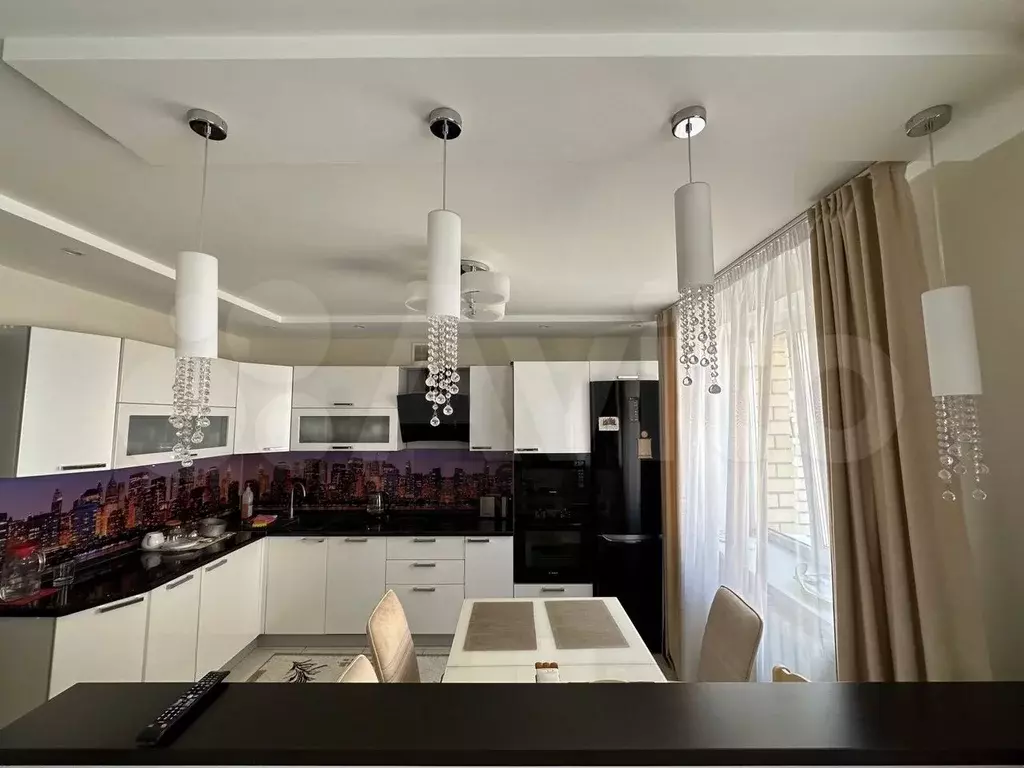2-к. квартира, 60 м, 10/13 эт. - Фото 0