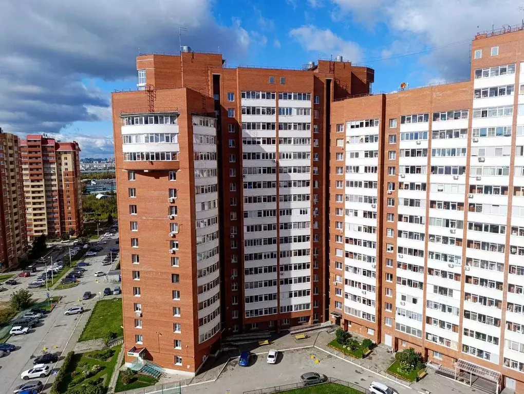 3-к кв. Пермский край, Пермь Холмогорская ул., 4В (82.1 м) - Фото 0