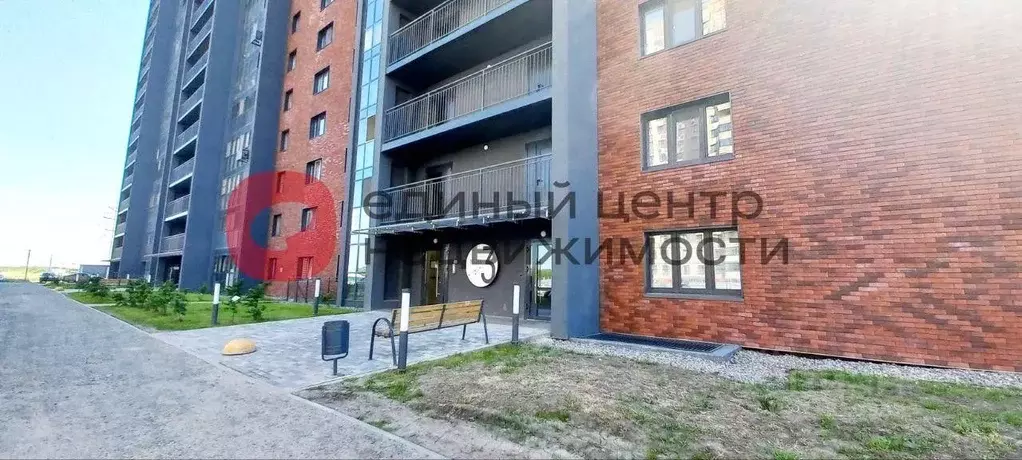 2-к кв. Тюменская область, Тюмень ул. Алматинская, 12 (64.46 м) - Фото 0