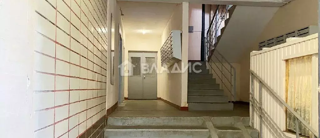 Продается 3-комнатная квартира - Фото 2