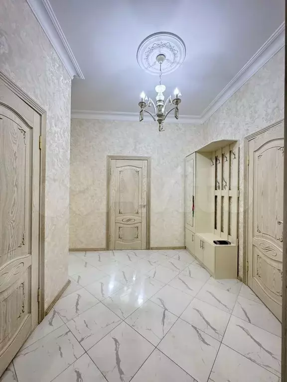 2-к. квартира, 80 м, 2/9 эт. - Фото 1