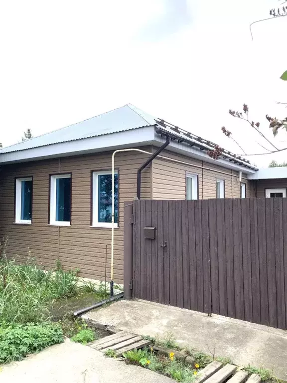 Дом в Омская область, Омск Черноморская ул., 54 (65 м) - Фото 1