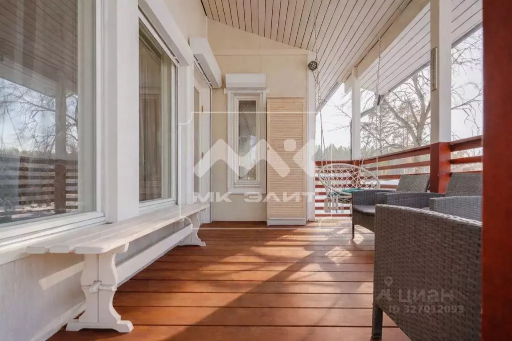 Дом в Ленинградская область, Кингисеппский район, Усть-Лужское с/пос, ... - Фото 1