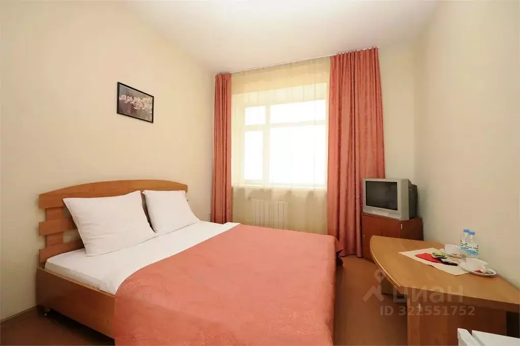 Комната Свердловская область, Екатеринбург ул. Республиканская, 1А - Фото 1