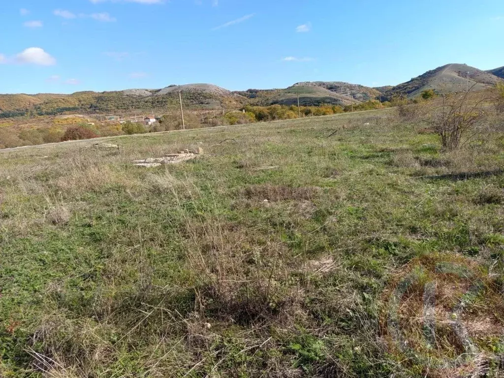 Участок в Крым, Симферопольский район, Трудовское с/пос, с. Дружное  ... - Фото 2