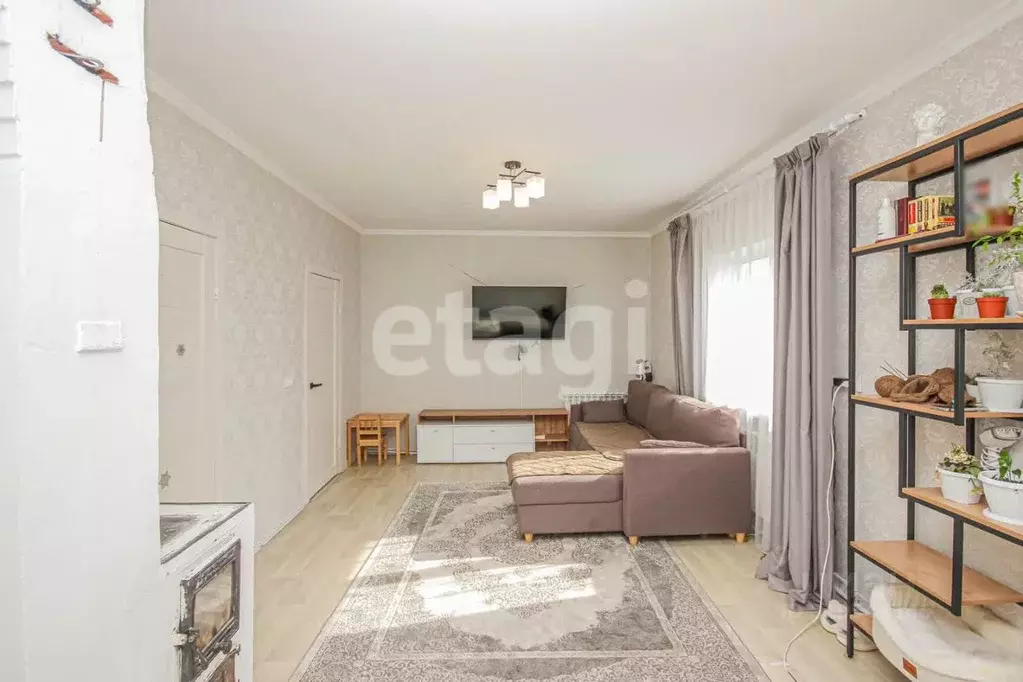 Дом в Бурятия, Улан-Удэ ул. Михалева, 4 (100 м) - Фото 0
