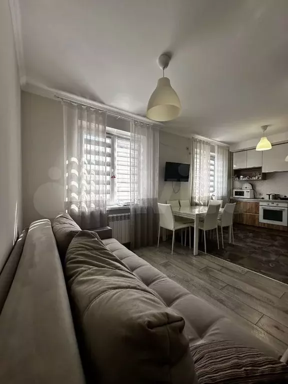 3-к. квартира, 74 м, 3/9 эт. - Фото 0