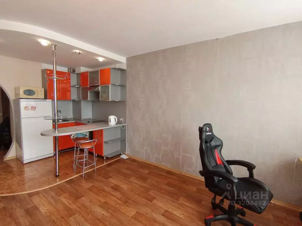 Студия Иркутская область, Иркутск Байкальская ул., 244/2 (32.4 м) - Фото 0