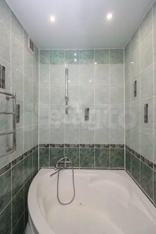 3-к. квартира, 77 м, 5/5 эт. - Фото 0