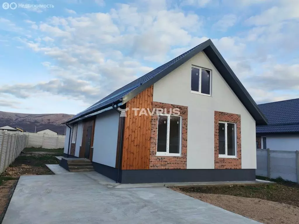 Дом в Симферопольский район, Добровское сельское поселение, село ... - Фото 1