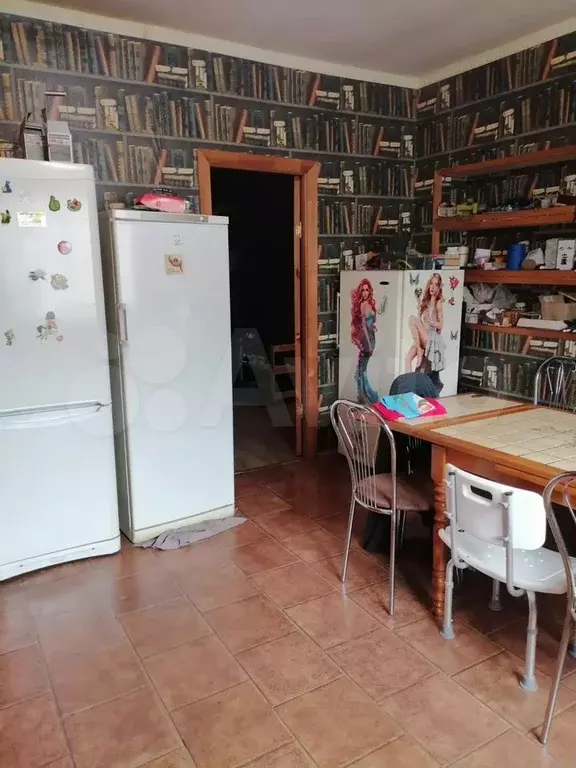 Комната 25 м в 6-к., 1/2 эт. - Фото 1