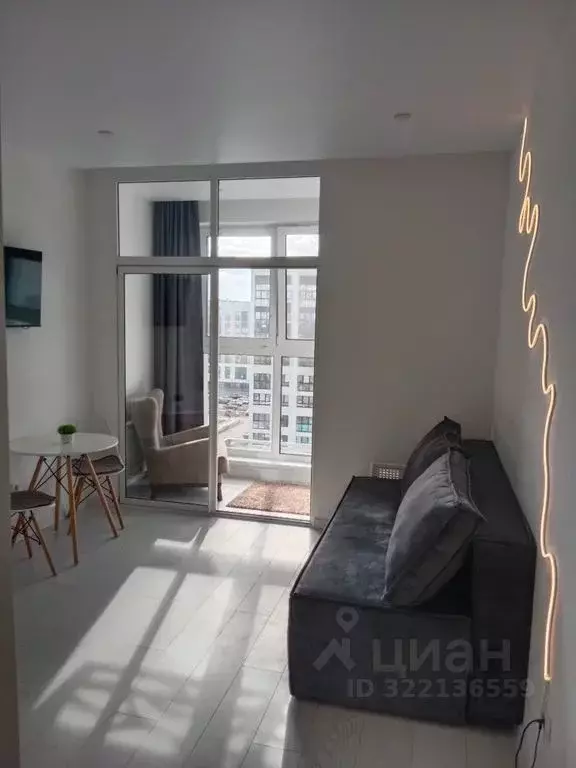 Студия Тюменская область, Тюмень ул. Павла Никольского, 10к1блок2 ... - Фото 1