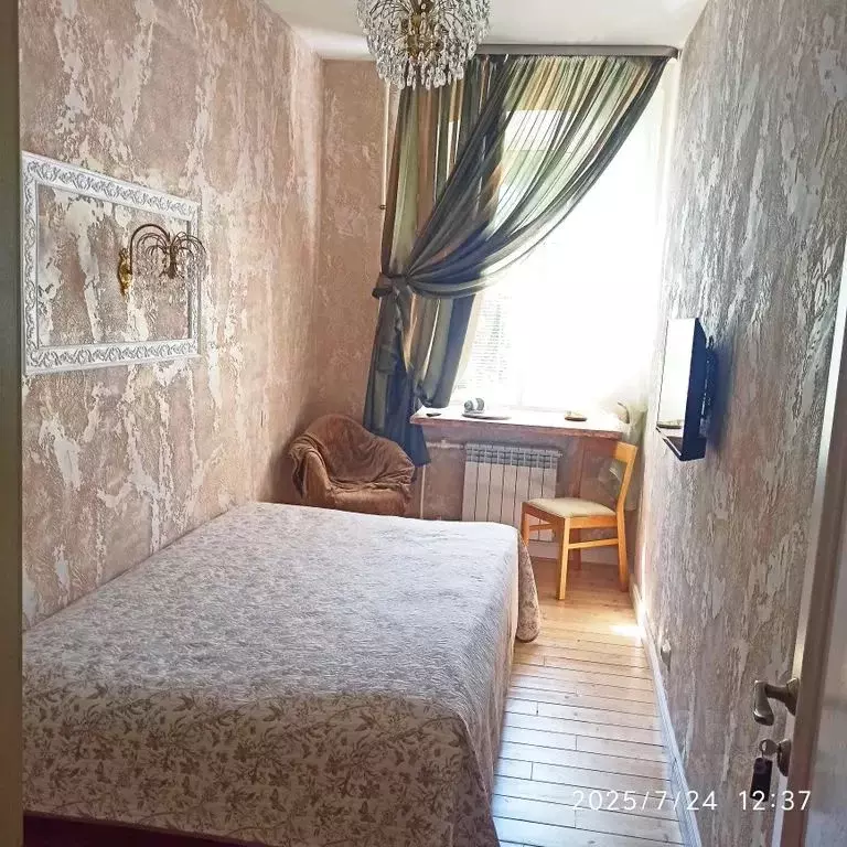 Комната Санкт-Петербург, Санкт-Петербург, Кронштадт Советская ул., 21а - Фото 1