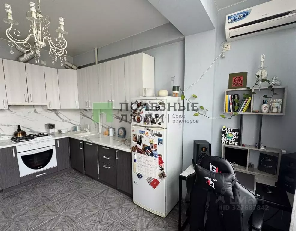 2-к кв. Краснодарский край, Сочи Адлер жилрайон, ул. Изумрудная, 42 ... - Фото 2