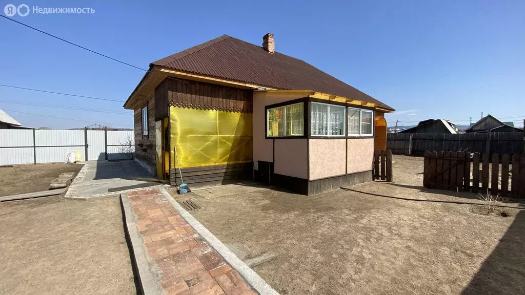 Дом в село Нижний Саянтуй, Октябрьская улица (95 м) - Фото 0