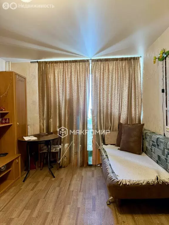 1к в 8-комнатной квартире (16.8 м) - Фото 1